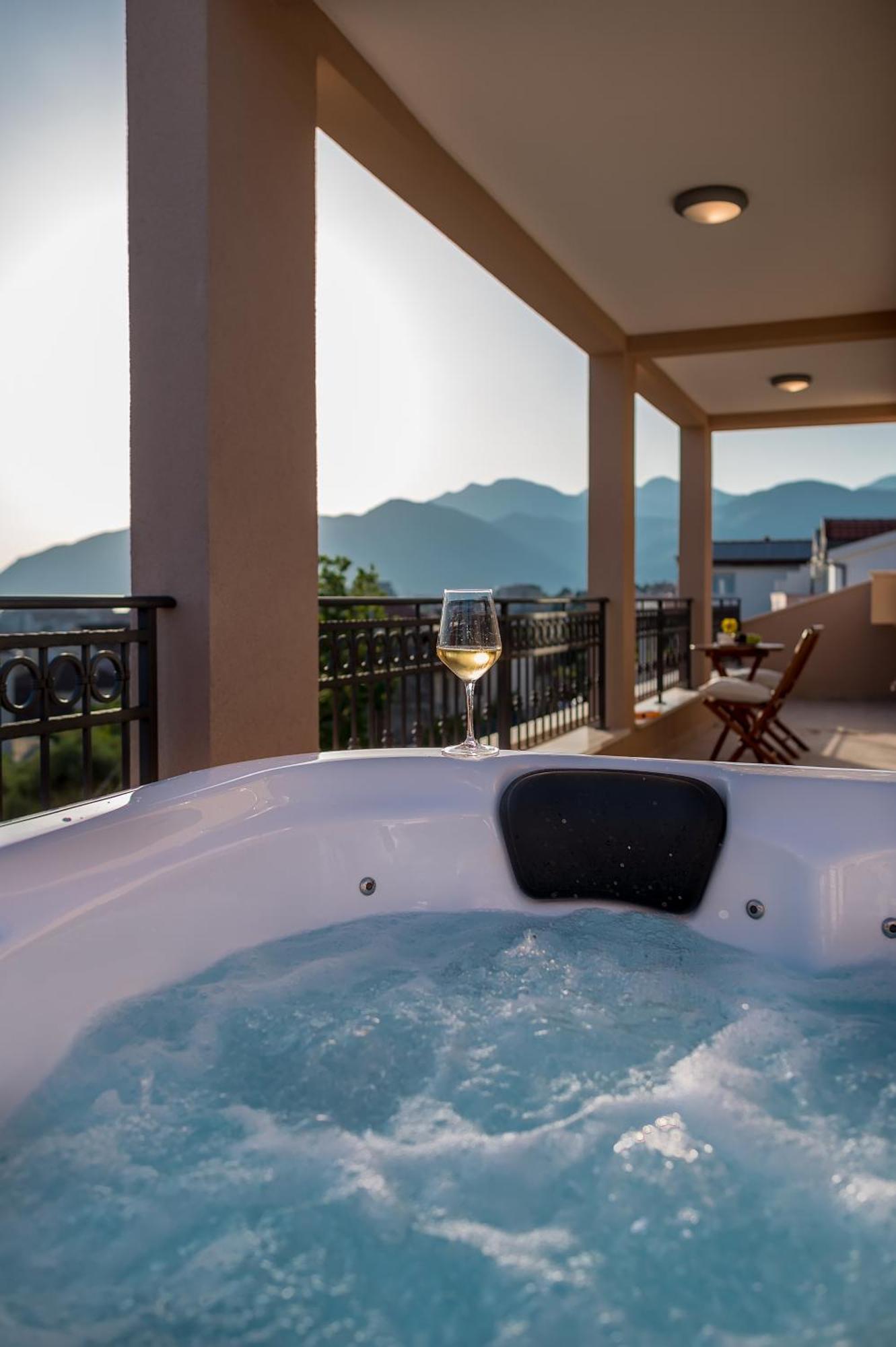 Luxury Apartments Ivanovic Tivat Exterior foto